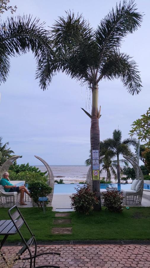 A Villas Resort & Restaurant Zamboanguita  Exterior foto